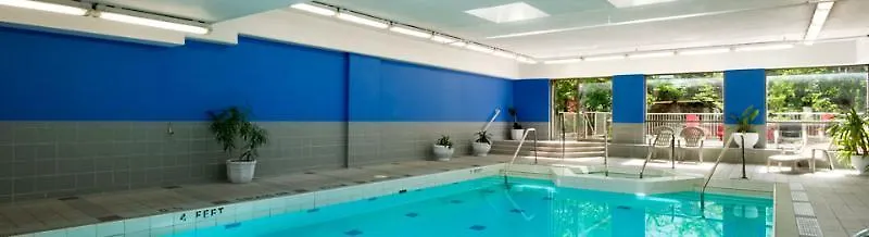 ***  Ramada Hotel Toronto Canada